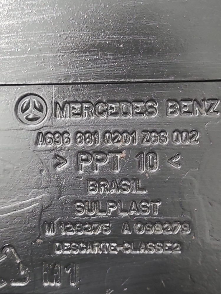 Paralamam Mercedes Benz Atron 1635 2017 VO25 5