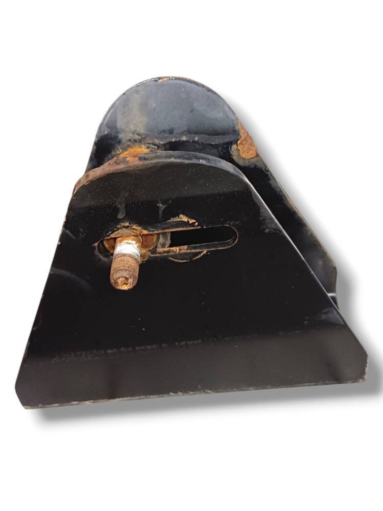 Suporte Trava Cabine Vw Constellation 2009 6