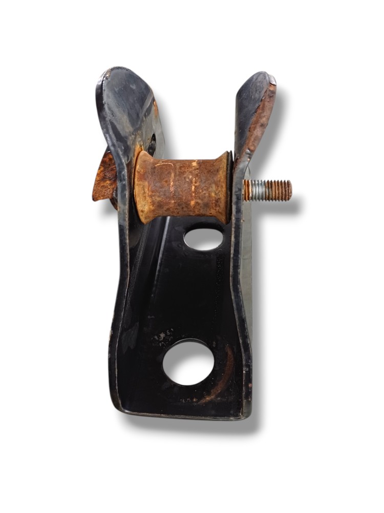 Suporte Trava Cabine Vw Constellation 2009 5