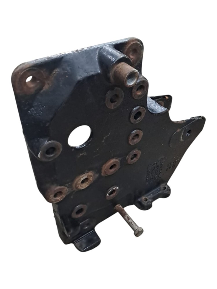 Suporte Travessa Suspensao  Mola Volvo VM 5