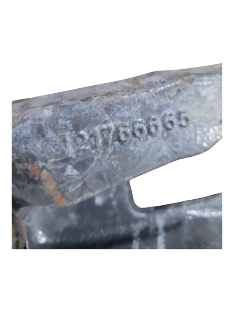 Suporte Feixe Mola Suspensão Volvo VM 21766665 6