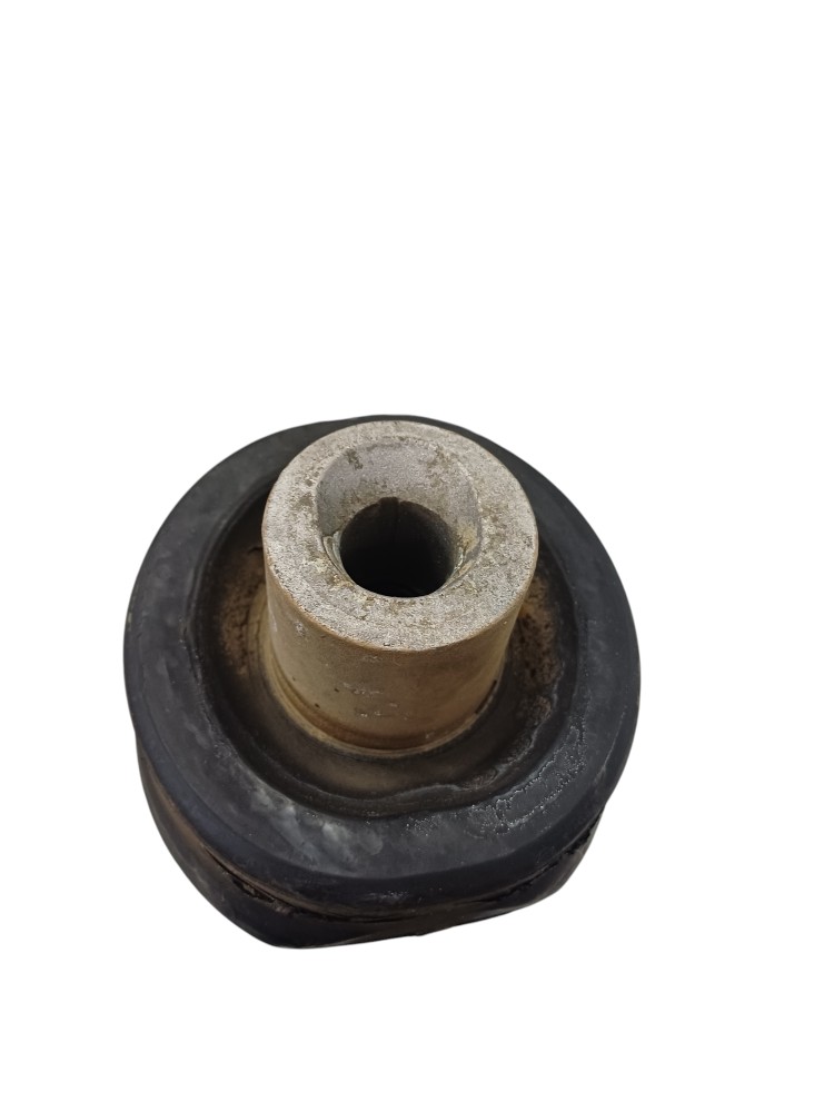 Coxim externa Bandeja Traseira Volvo Fh 240 2020 3