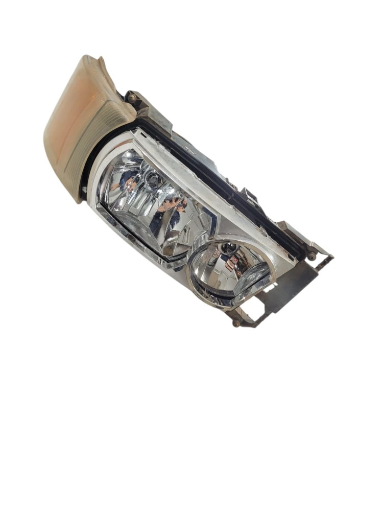 Farol Scania Dianteiro Direito 1