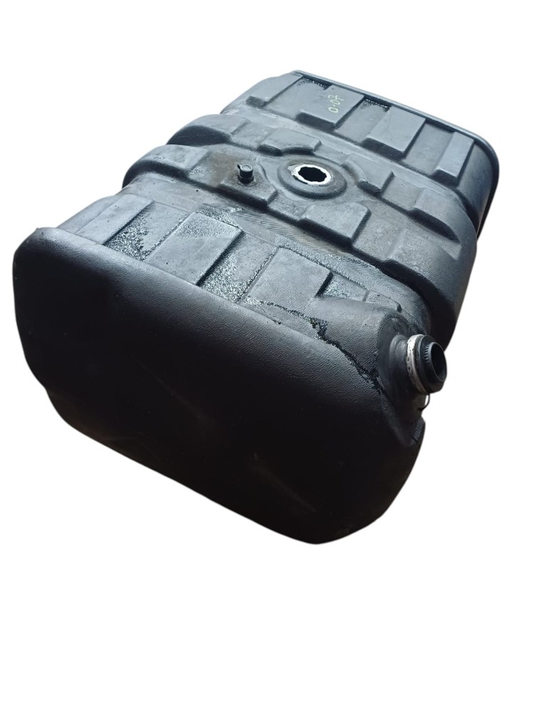 Tanque Combustivel Volvo Vm 270 2013 A 2014 VO07 6