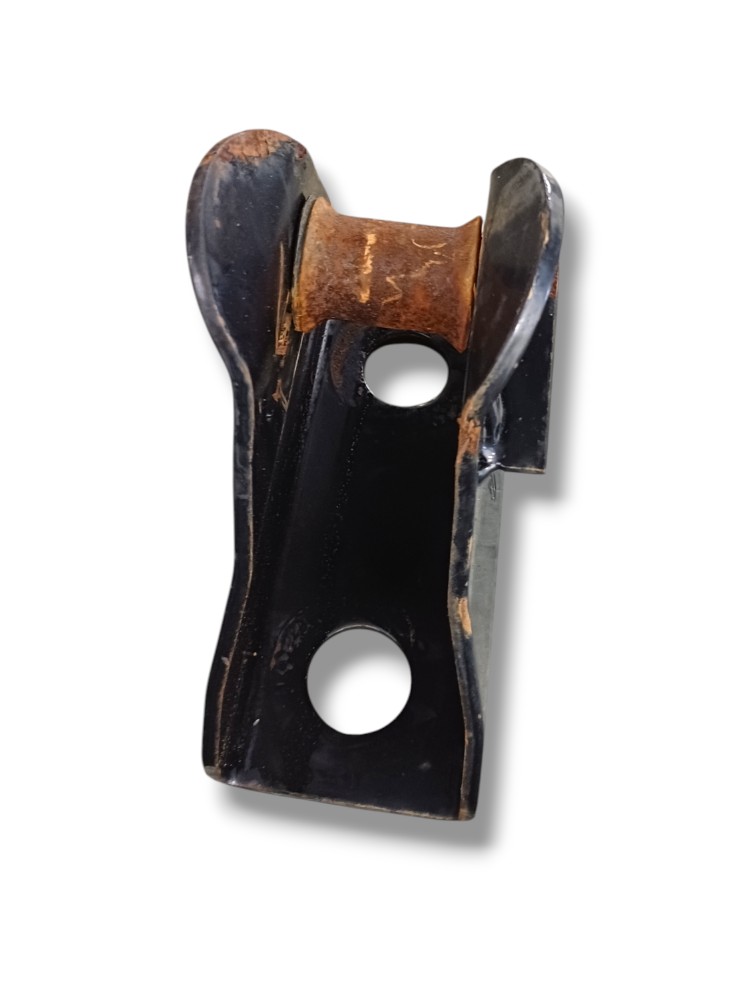 Suporte Trava Cabine Vw Constellation 2009 4