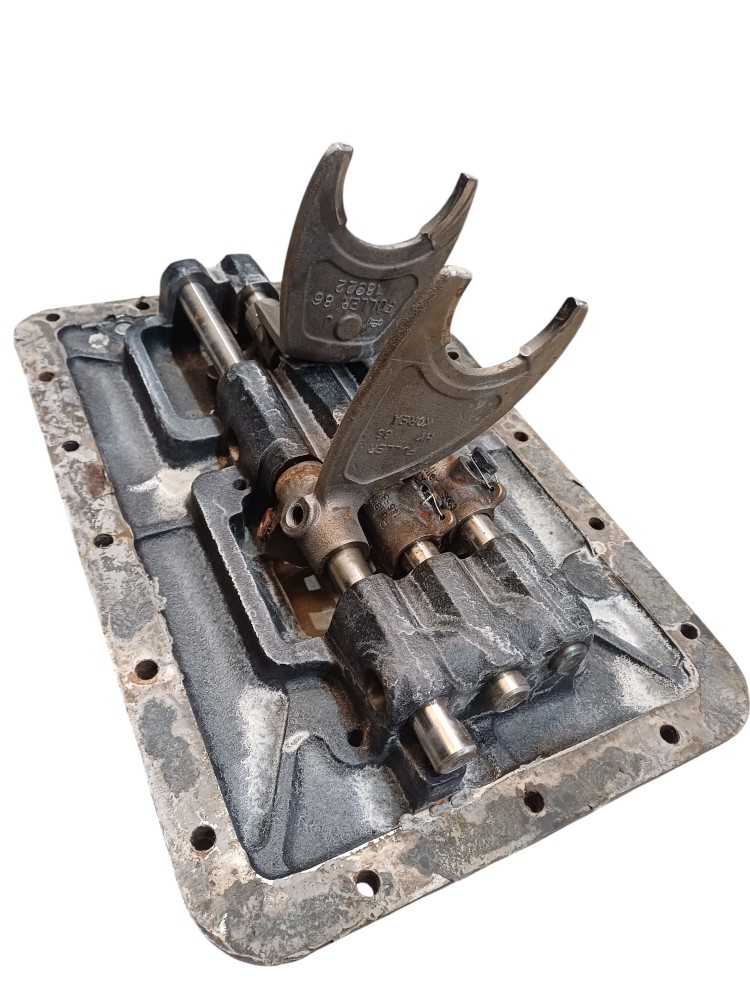 Tampa Superior Caixa Eaton 5