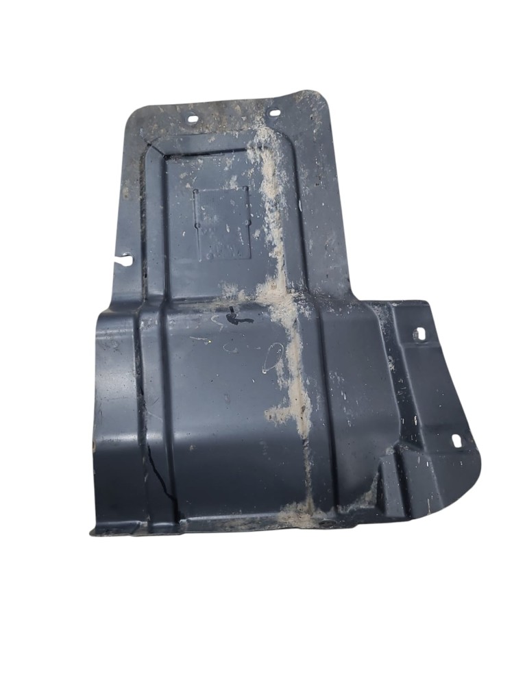 Paralamam Mercedes Benz Atron 1635 2017 VO25 1