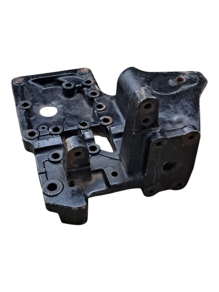 Suporte Dianteiro Chassi Volvo VM 2