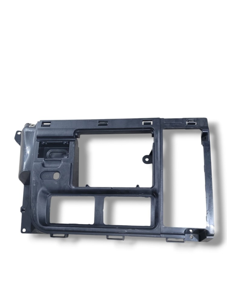 Moldura Painel Volvo Vm 260 2011