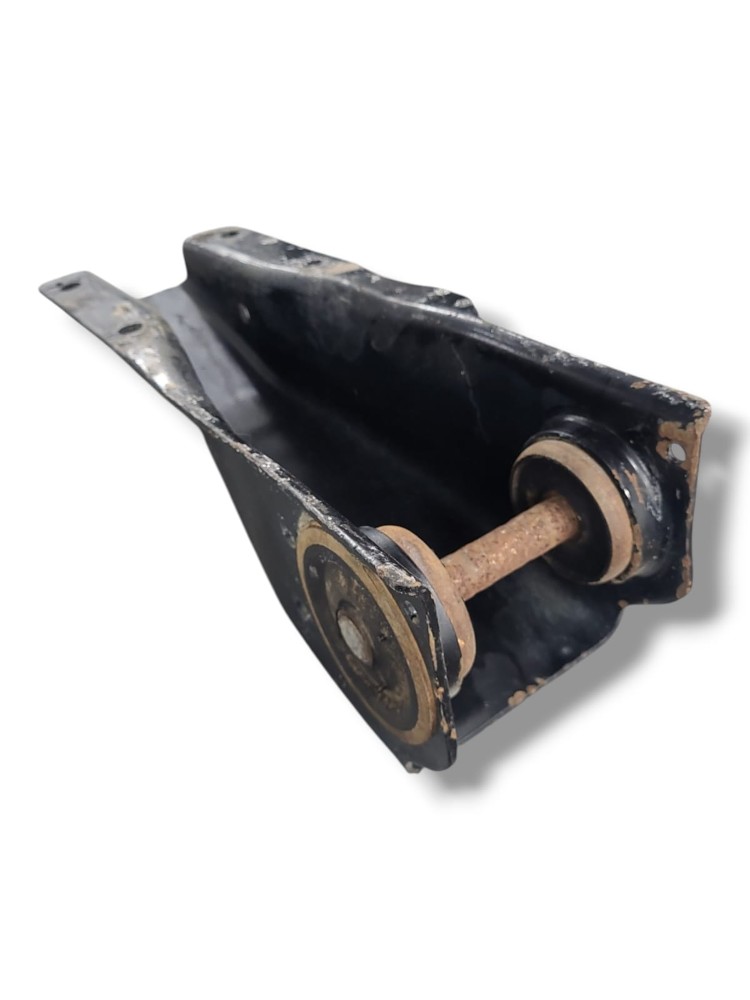 Suporte Traseiro Cabine VW 7100 5