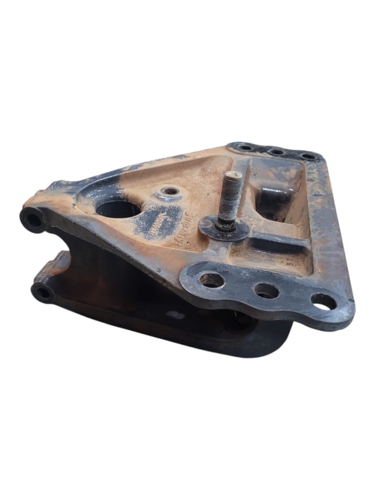 Suporte Mola VW Constellation Direito