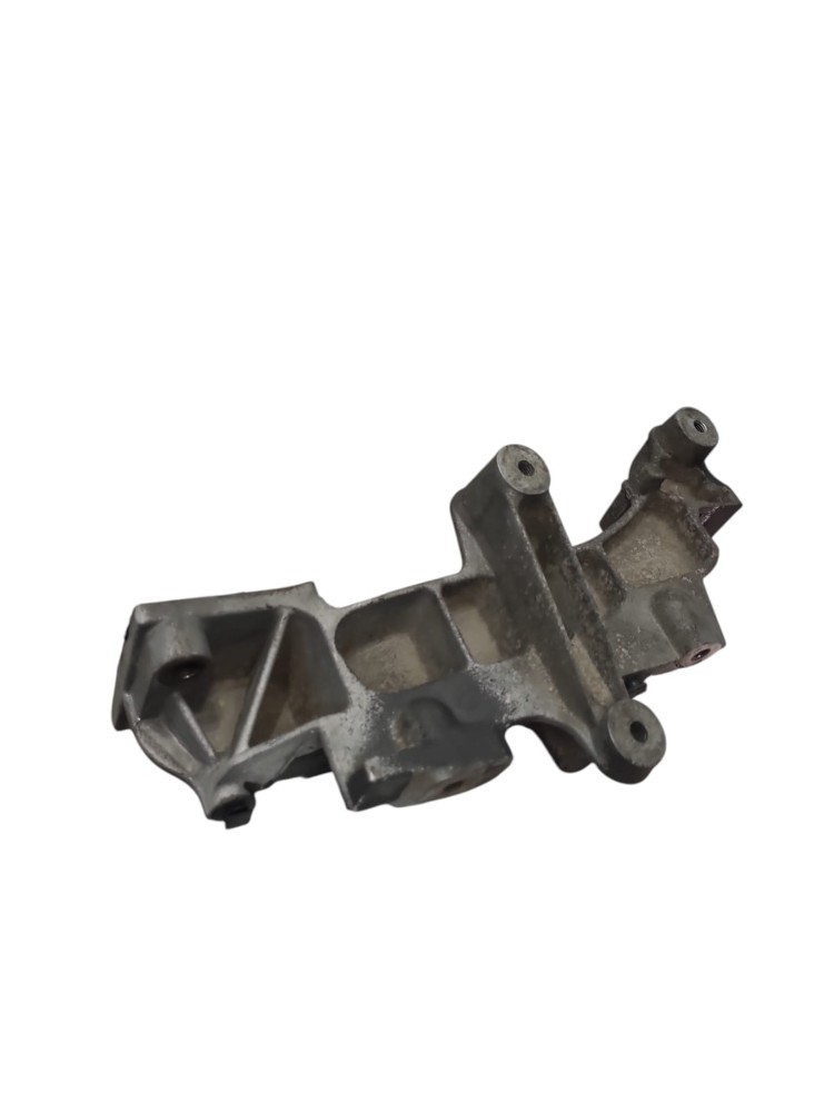Suporte Bomba Agua Motor Mb Actros 6V 1