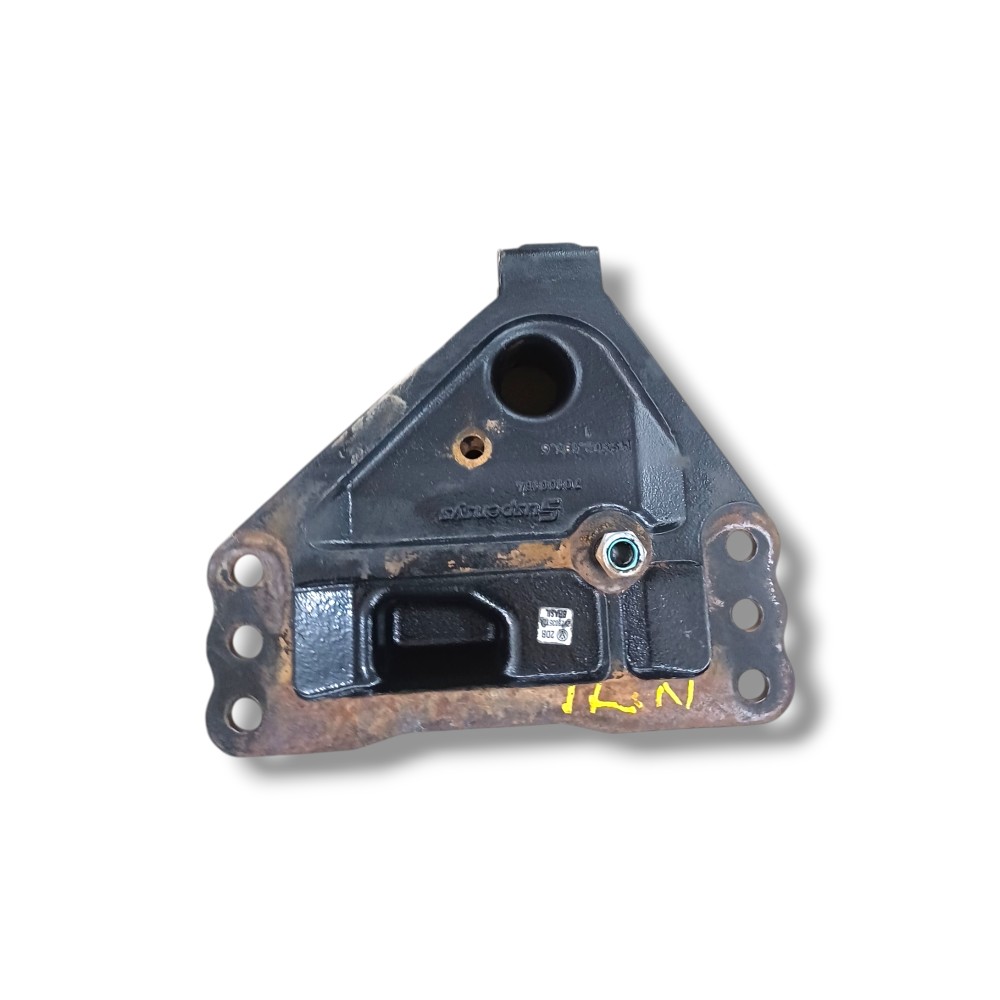 Suporte Mola Dianteira Direita Vw 25.390 2013 Vn41 5