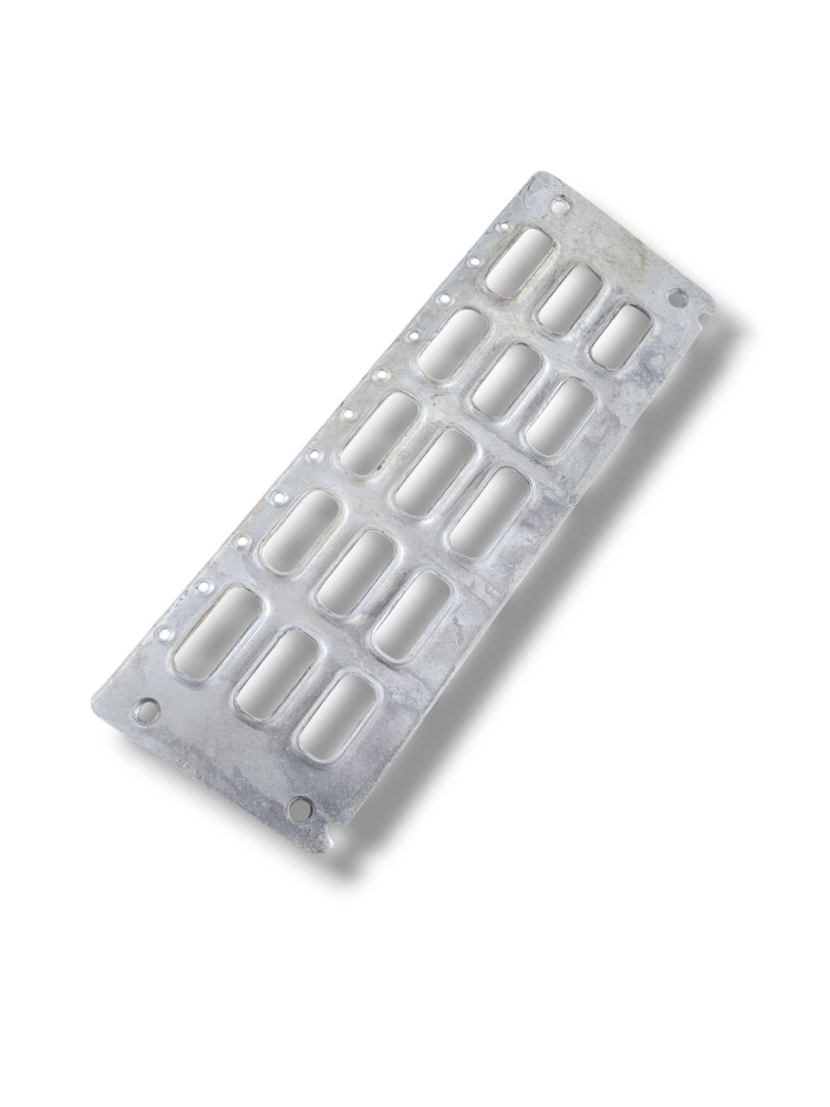 Chapa Pisante Estribo Maior Volvo Fh 1