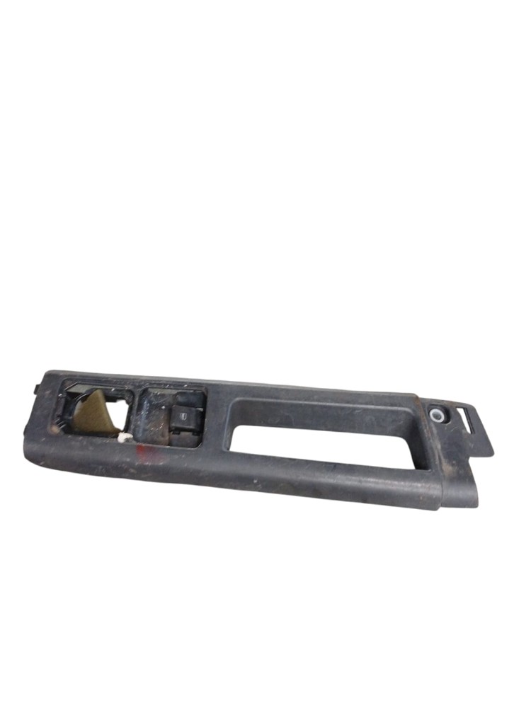 Moldura Puxador Forro Porta Esquerdo Vw Constellation