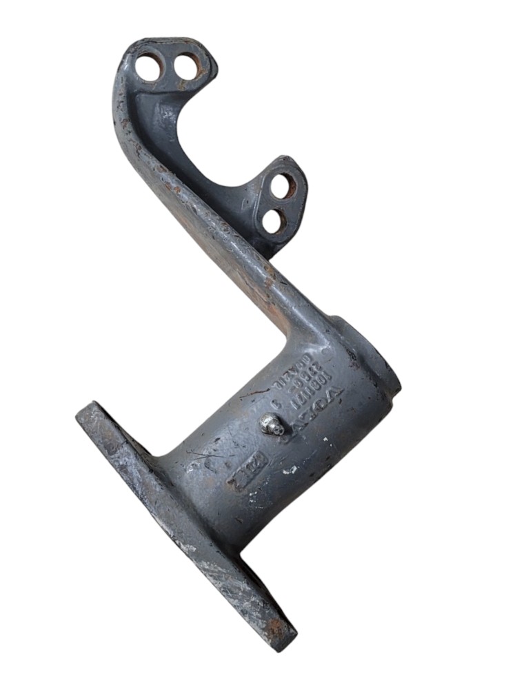 Suporte Cuica Volvo Dianteiro Direito 1