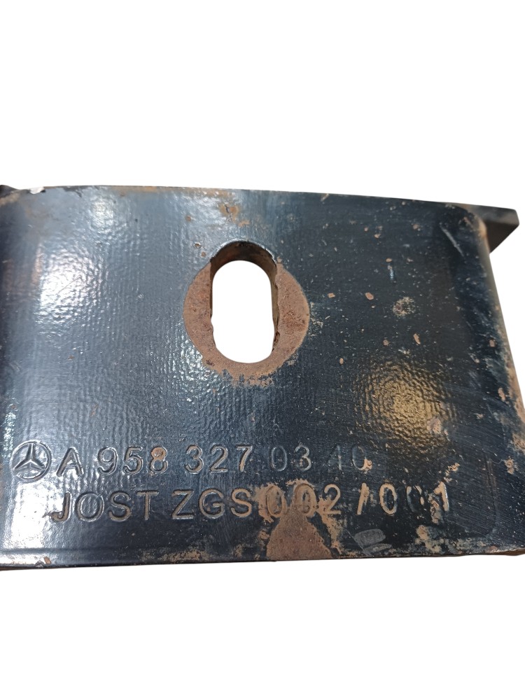 Suporte Suspensor Mb Axor 2544 S Esquerdo 7