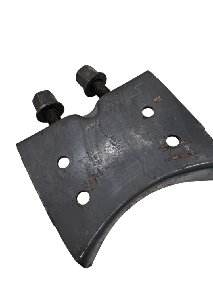 Suporte Reservatorio Volvo 3
