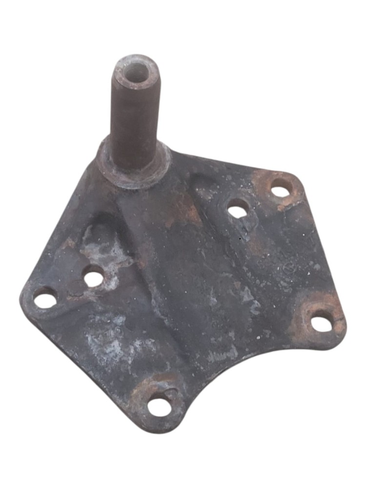 Suporte Mola Traseiro Vw 8140 1994 A 2000 4