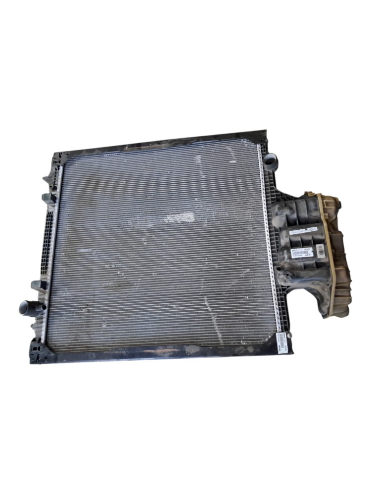 Radiador Man Tgx 29440 2017 1
