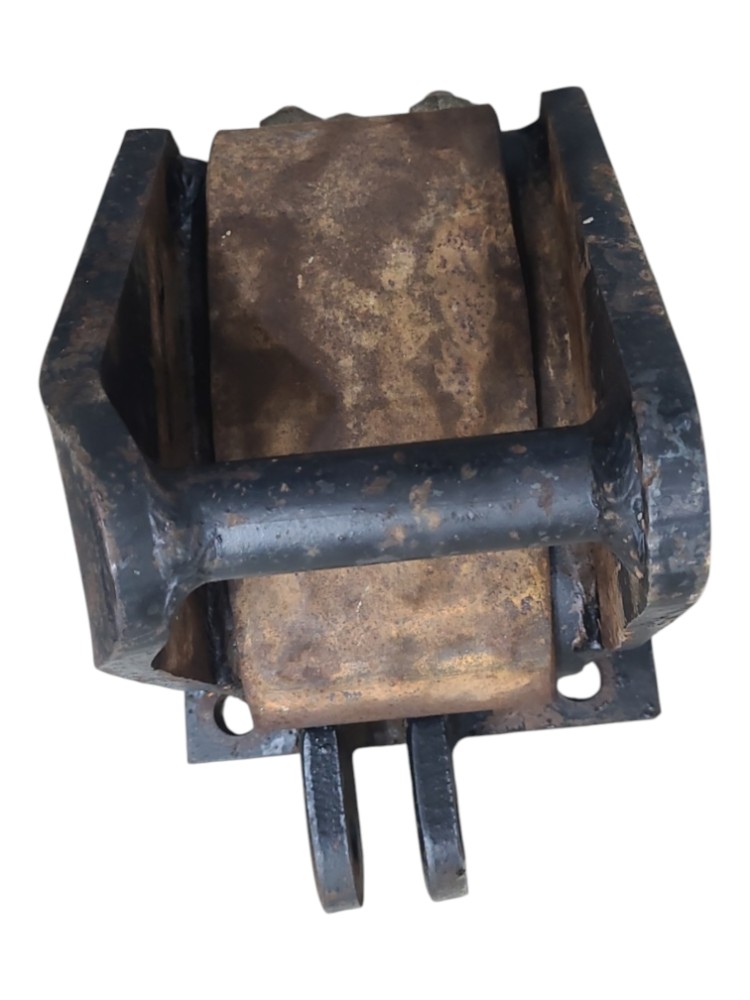 Suporte Mola Dianteira Esq Traseiro Vw 24220 4
