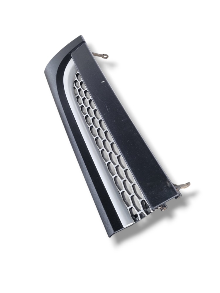 Tampa Grade Central Parachoque Daf Xf 106 Direito Preto 3