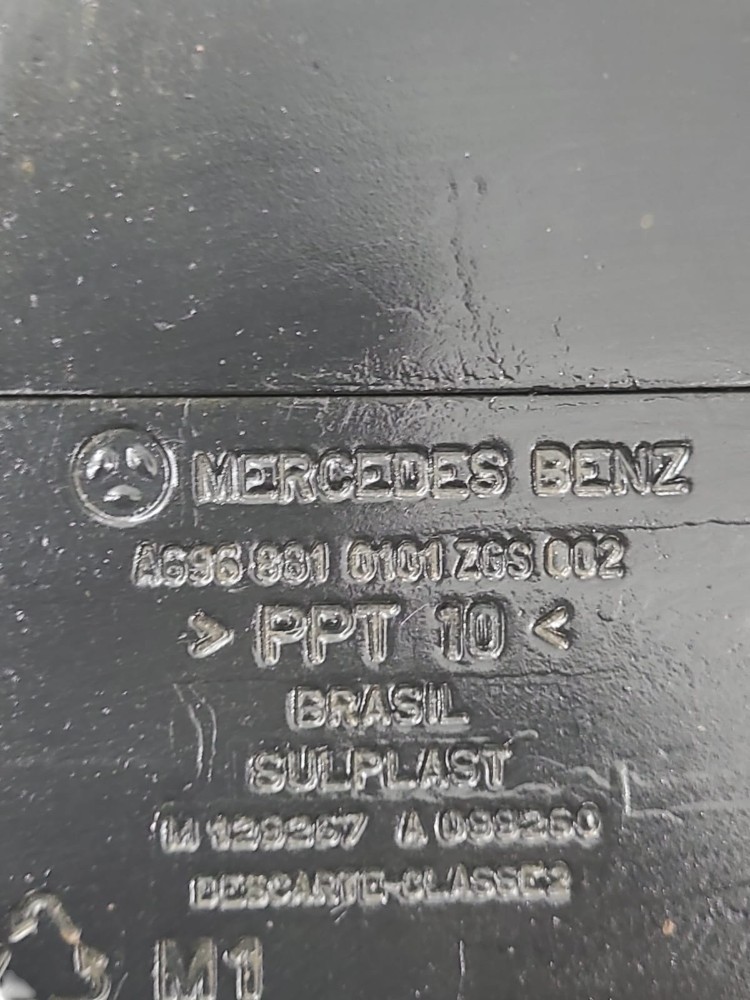 Paralamam Mercedes Benz Atron 1635 2017 VO25 5