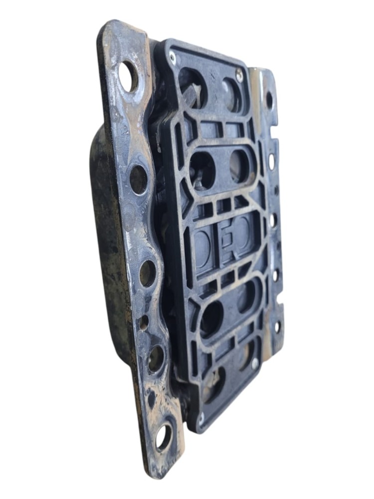 Coxim Caixa Cambio Volvo Fh Traseiro 4