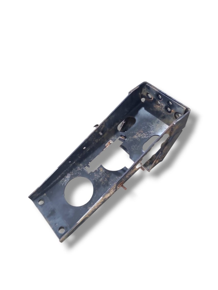 Suporte Parachoque Dianteiro Vw 8150 2004 A148 4