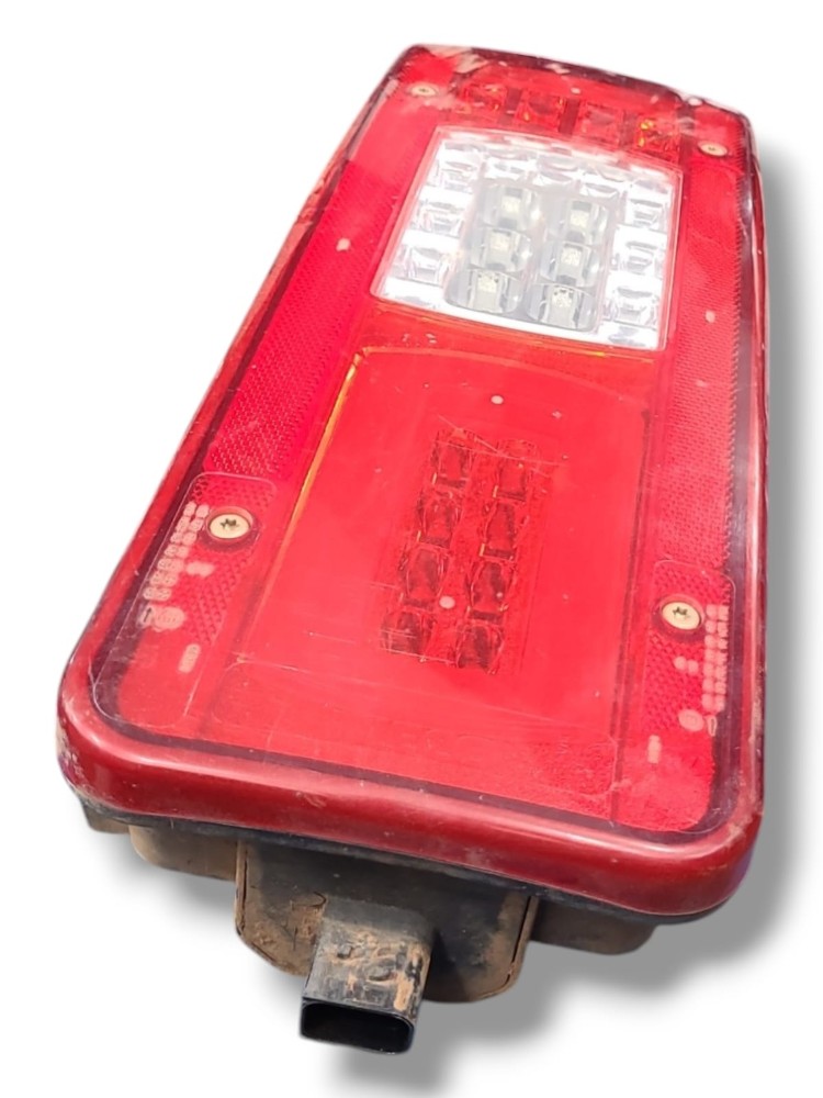 Lanterna Traseira Iveco Sway 2