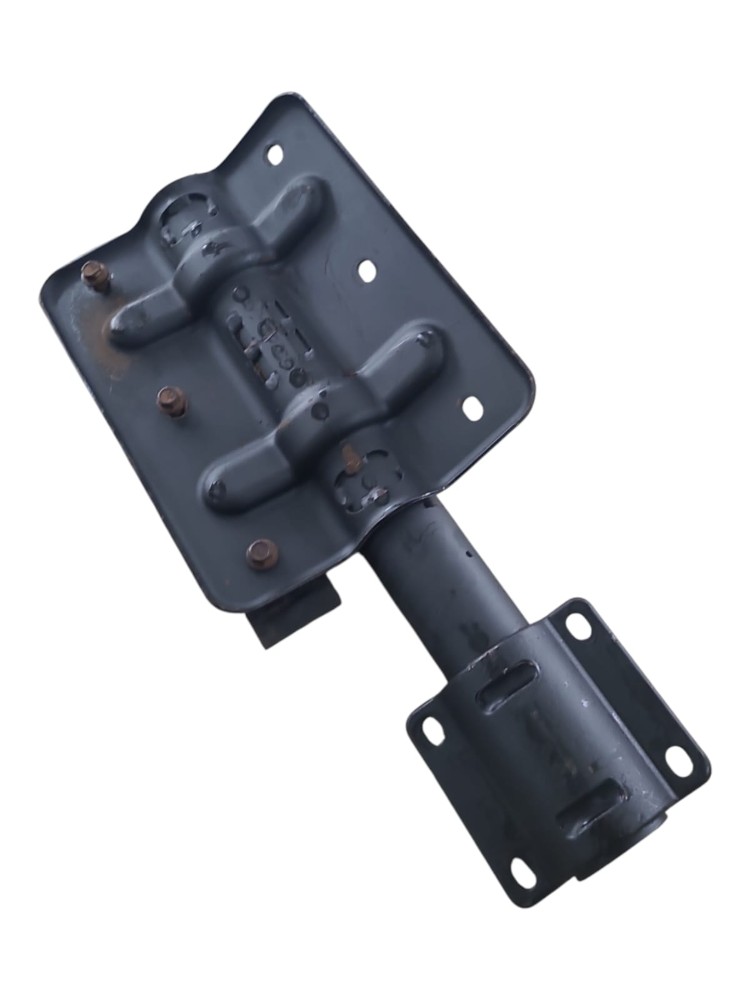 Suporte Paralama Ford Cargo 2