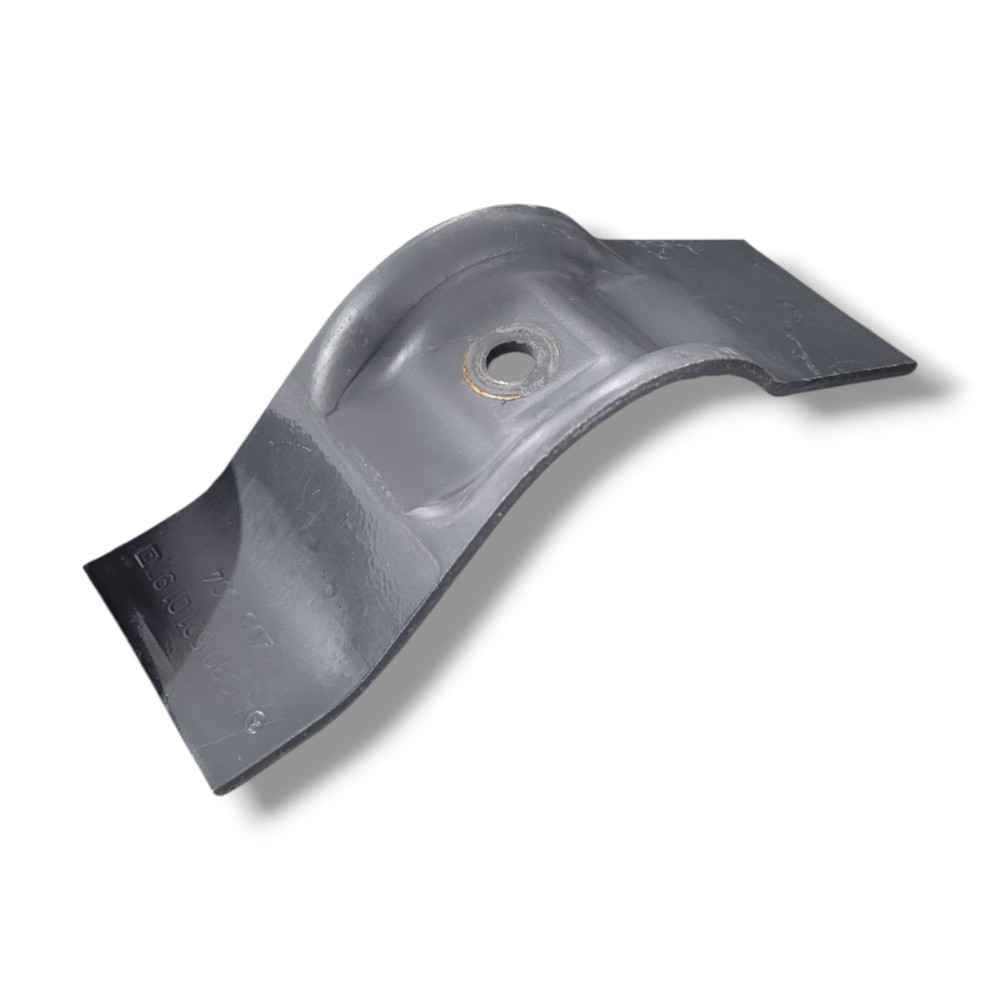 Abraçadeira Paralama Mb Axor 2041 2020 VO66
