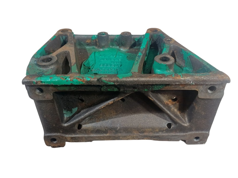 Suporte Bomba Injetora Volvo NL10 5