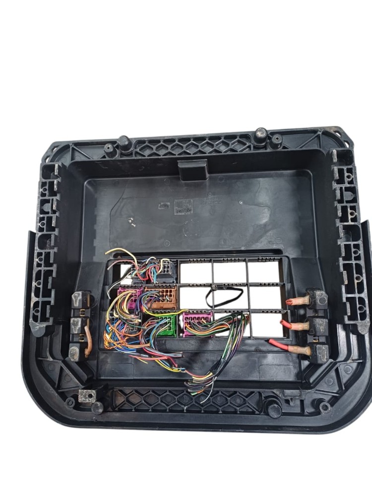 Porta Fusivel Vw Constellation 5