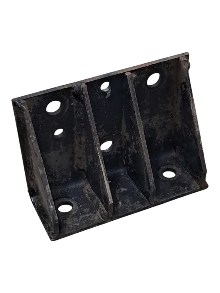 Suporte Chassi Batente Feixe Mola Dianteira Vw 8140 94 a 99 3
