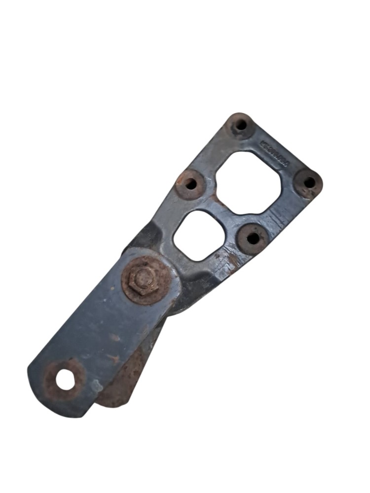 Suporte Mola Volvo Vm 240 260 Dianteiro 3