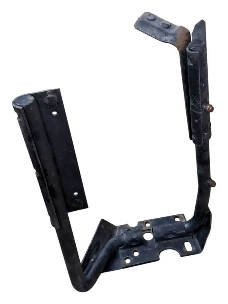 Suporte Paralama Cabine L.E Volvo VM 1
