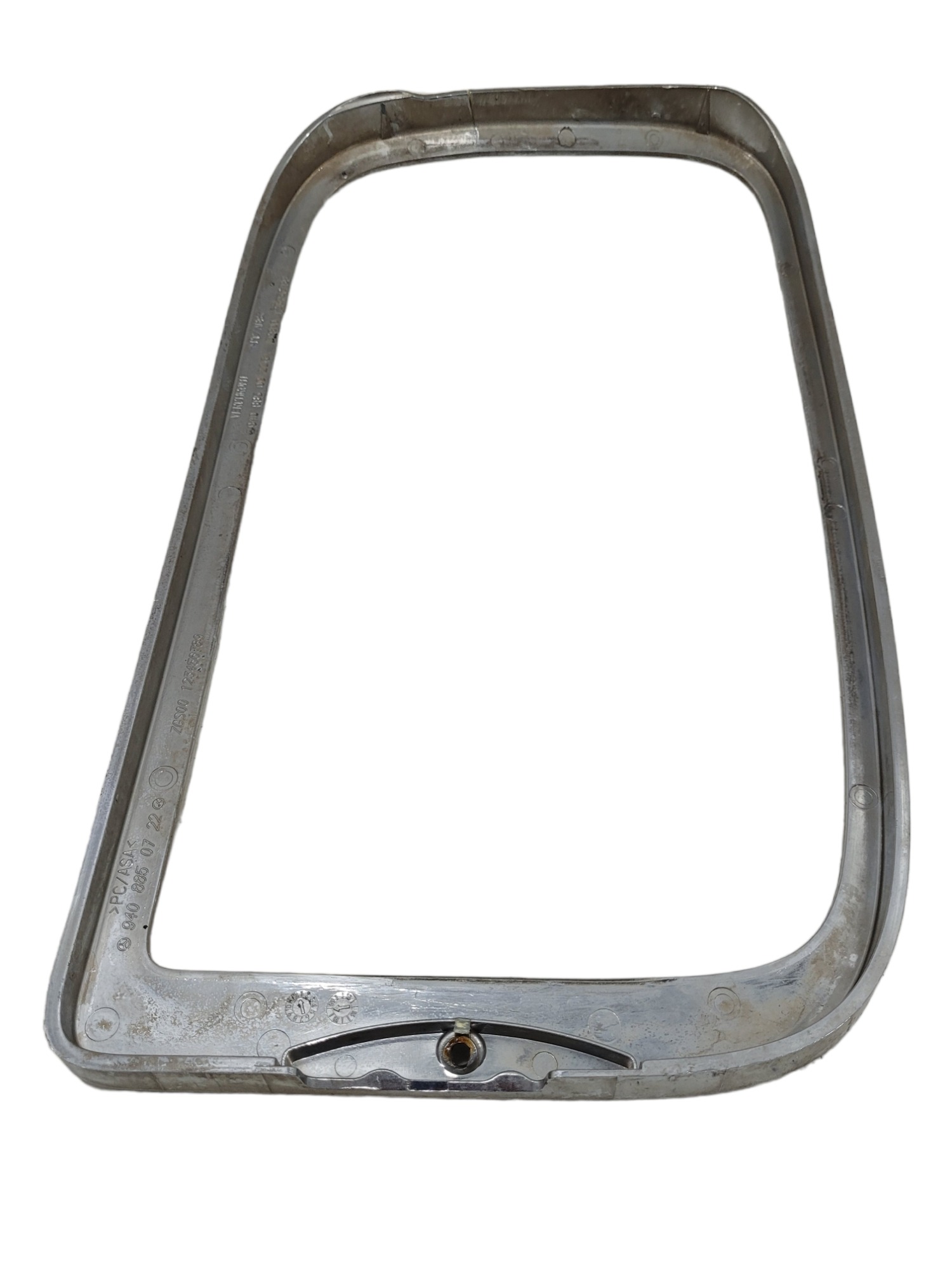 Moldura Farol M Benz Axor 9408850922 4