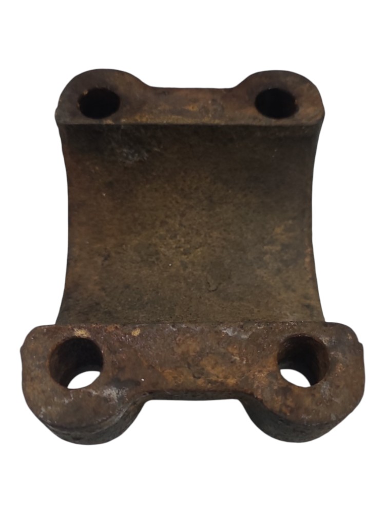Suporte Abracadeira Inferior Barra Dianteira Ford Cargo 712 4