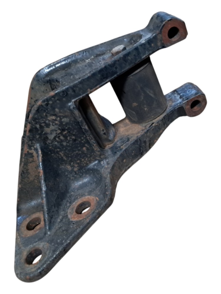 Suporte Mola Traseira International 9800 3