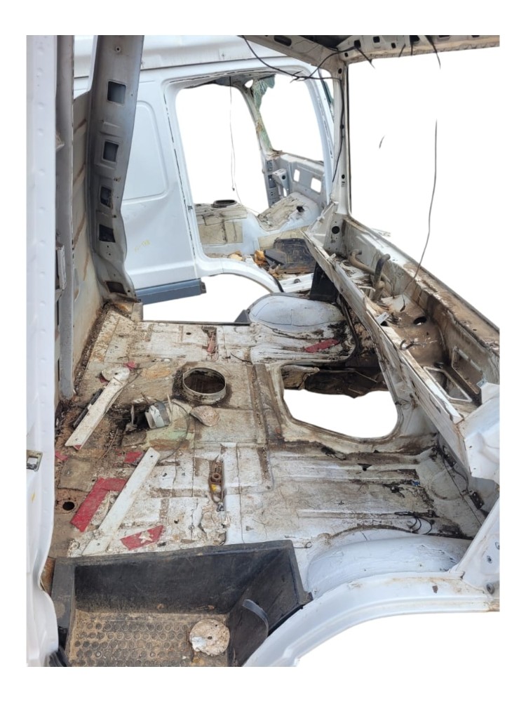 Cabine Mb 710 2011 6