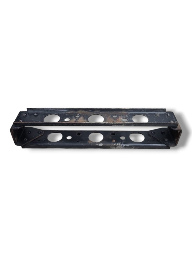 Travessa Chassi MB Axor 2035 4