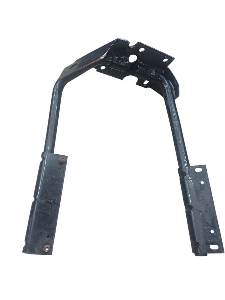Suporte Paralama Volvo Vm Dianteiro Esquerdo 4