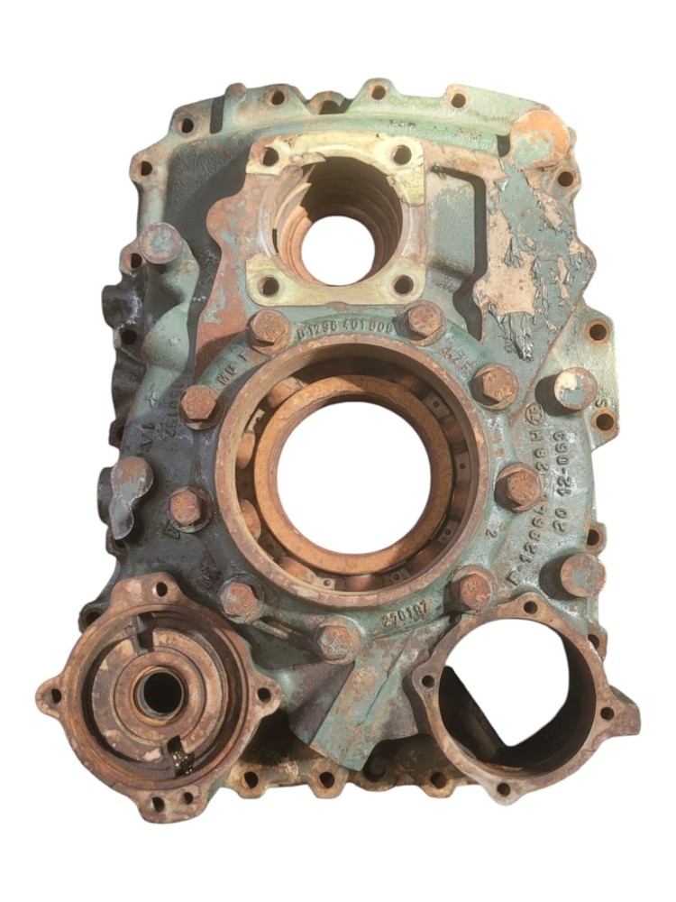 Tampa Carcaca Traseira Cambio Iveco Zf 8s1350