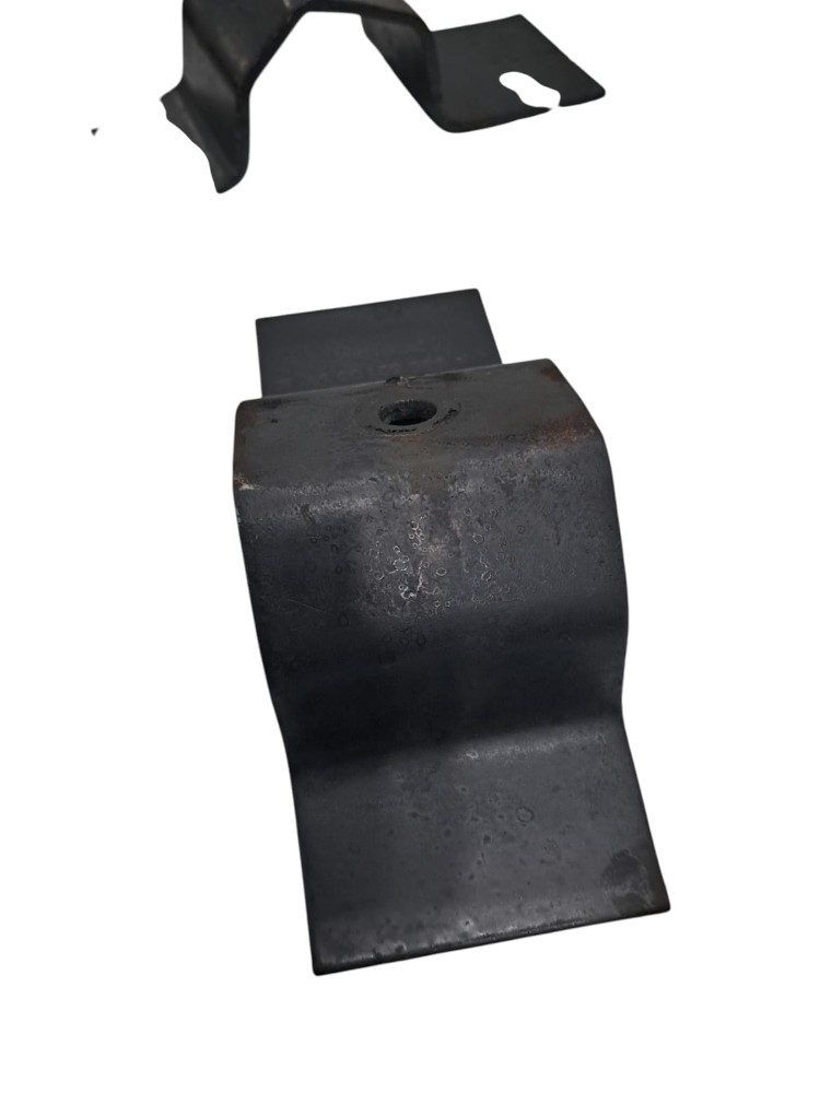 Abracadeira Mb Axor 3