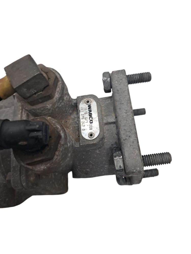 Valvula Pedal Freio Mb 124 5