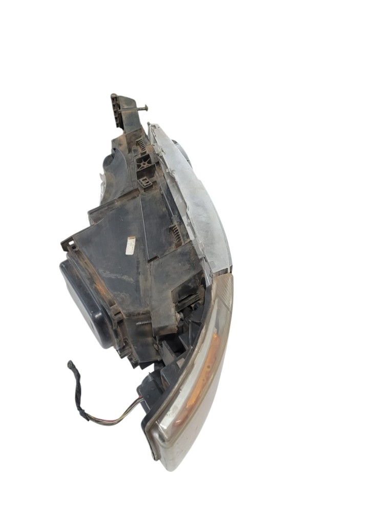 Farol Scania Dianteiro Direito 3