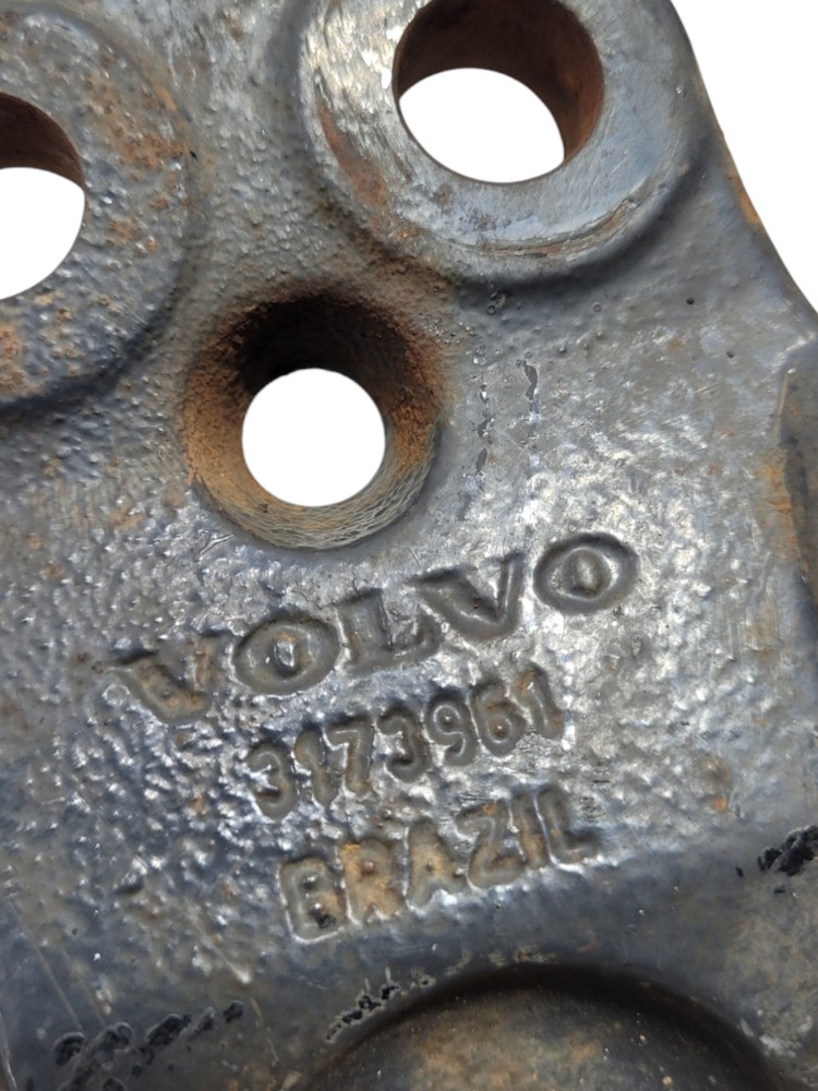 Suporte Tirante Barra Estabilizadora Volvo Nh Fm 6