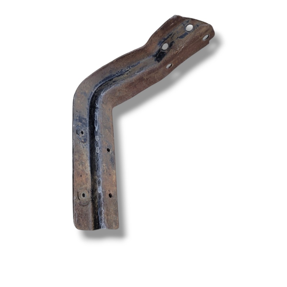 Suporte Paralama Ford Cargo 3