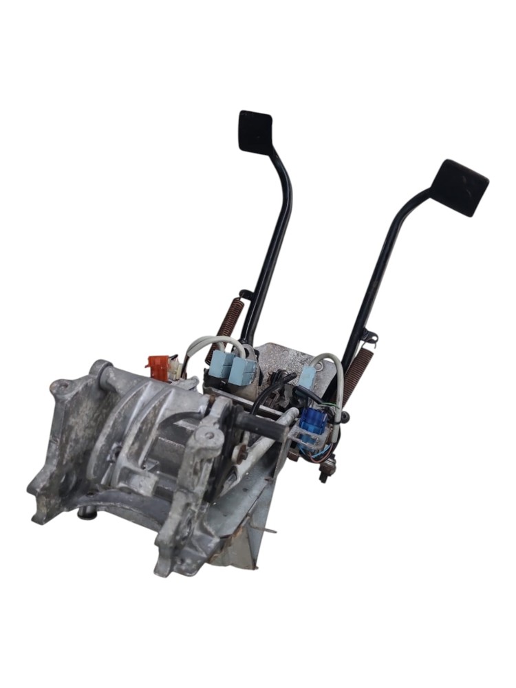 Pedal Com Suporte Scania 1